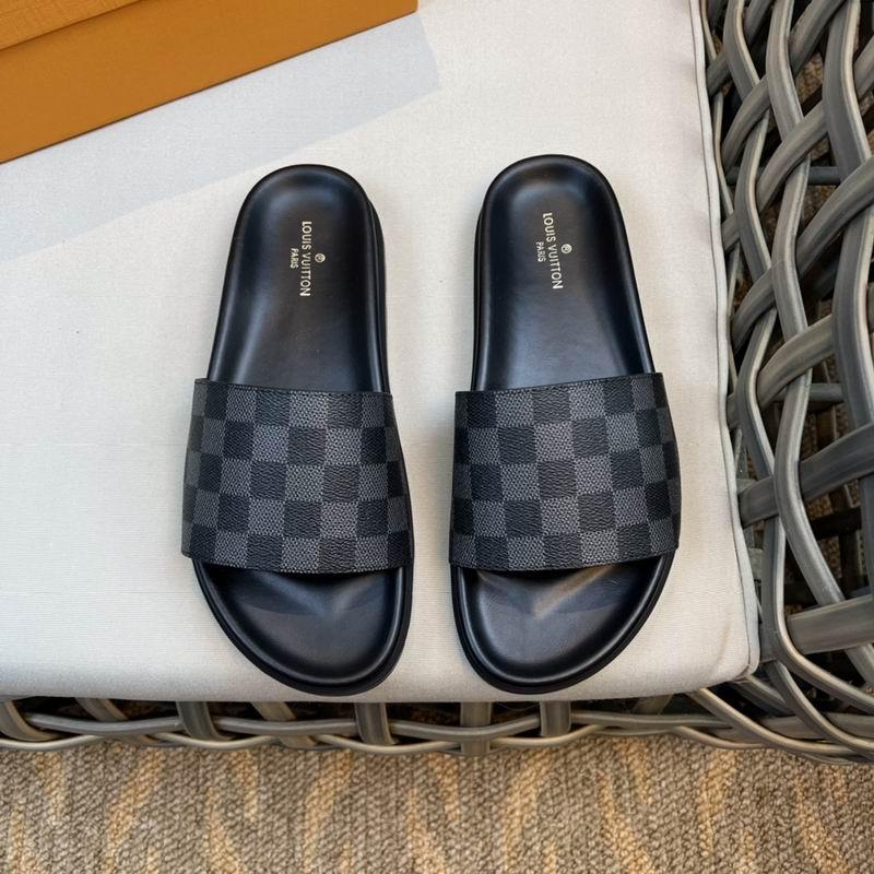 LV Men's Slippers 164